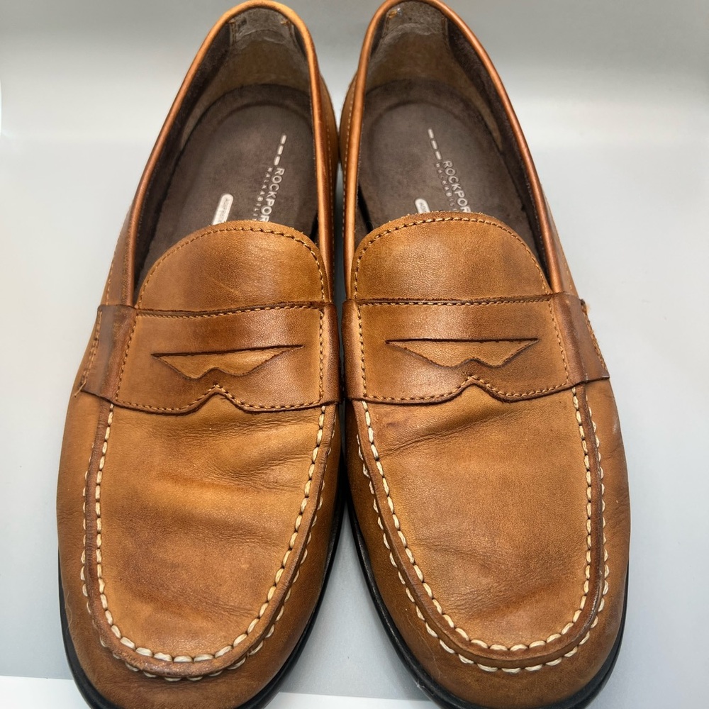 Men’s Rockport Walkability Loafer. Size 10 1/2. Brown penny loafers.
